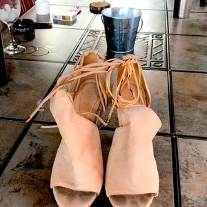 Also size 8.5 worn once